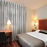 Hotell Exe Plaza Delicias 3*