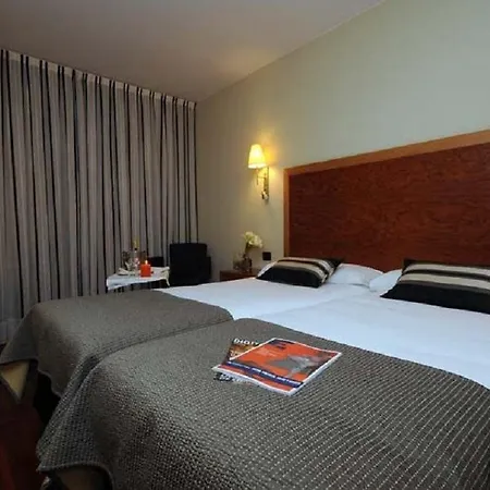 Exe Plaza Delicias Hotel