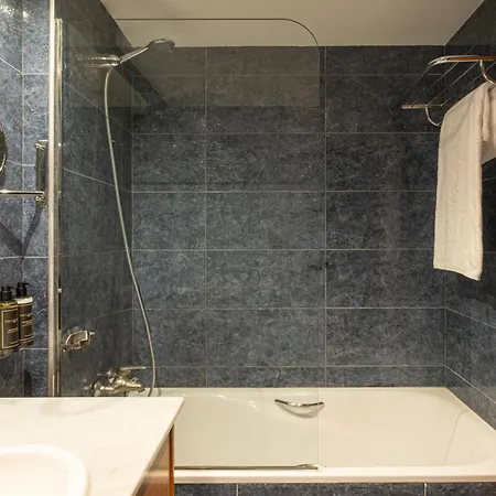 Exe Plaza Delicias Hotel 3*