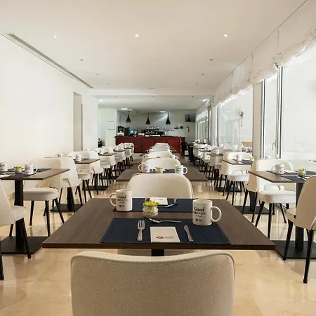 Exe Plaza Delicias Hotel