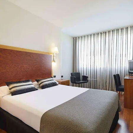 Exe Plaza Delicias Hotel