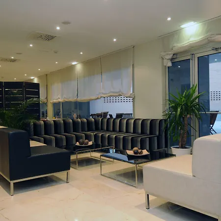 Hotel Exe Plaza Delicias 3*