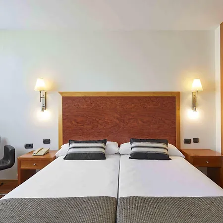 Exe Plaza Delicias Hotel 3*