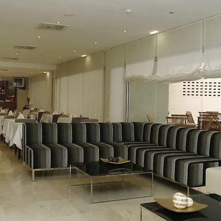 Exe Plaza Delicias Hotel 3*