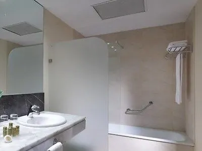 爱科赛德利西亚广场酒店 3* 萨拉戈萨
