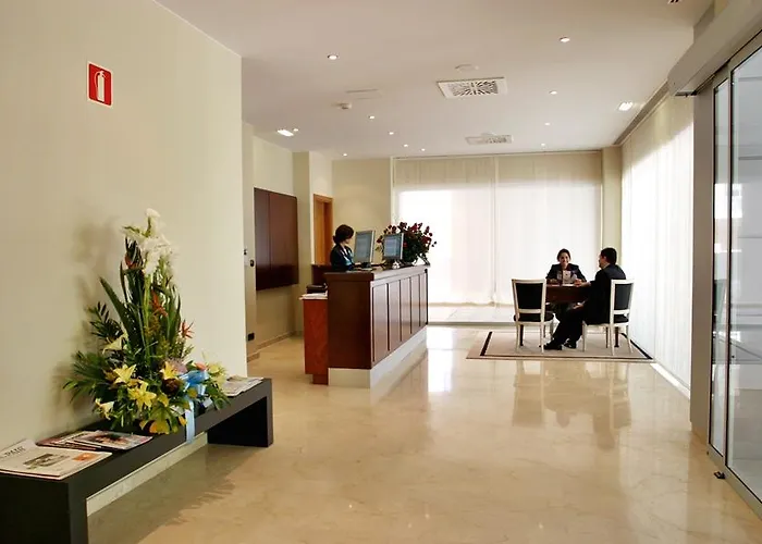 Exe Plaza Delicias Сарагоса