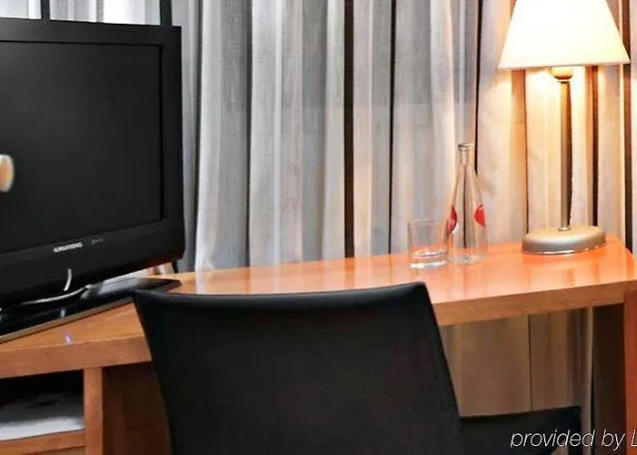 ホテル Exe Plaza Delicias サラゴサ